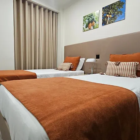 Moderno No Centro Do - Banana By Tropical Solutions *