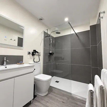 Moderno No Centro Do - Banana By Tropical Solutions *